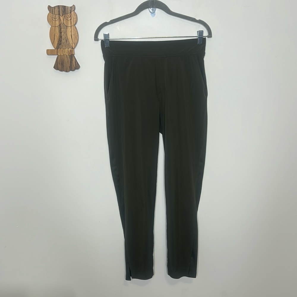 Athleta Brooklyn Ankle pant olive green